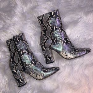Aldo snake skin booties in great condition